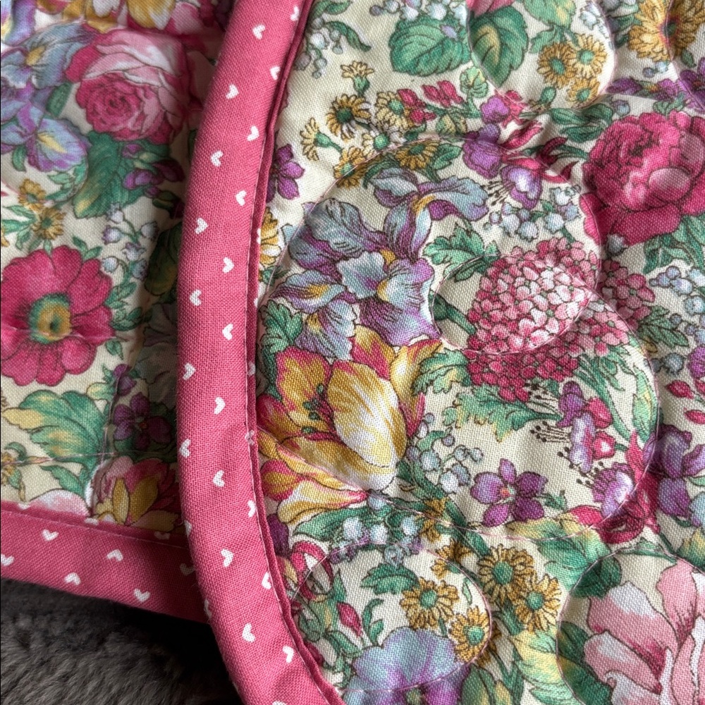 Handmade Floral Placemat Set - Picture 6 of 8